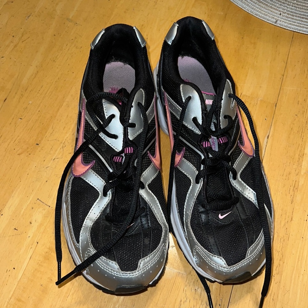 Nike sneakers lightly worn
